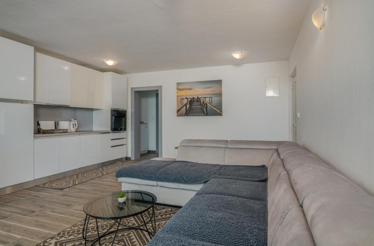 Apartment Diva Sveti Vid-Miholjice Экстерьер фото